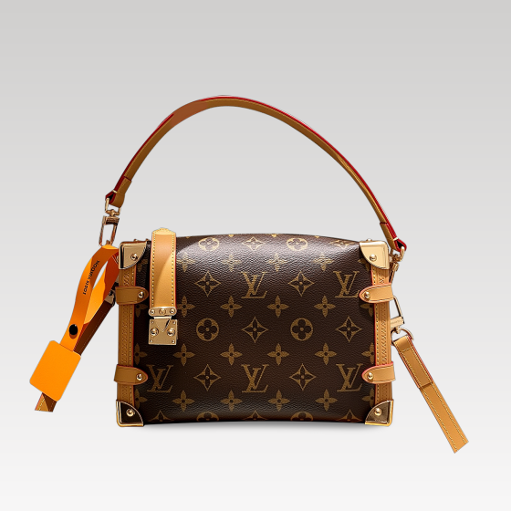 The same style small case as lv\'s Gu Ailing